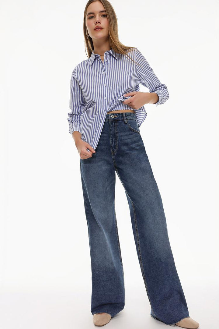 WIDE-LEG JEANS