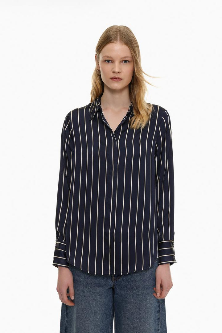 SATIN SHIRT