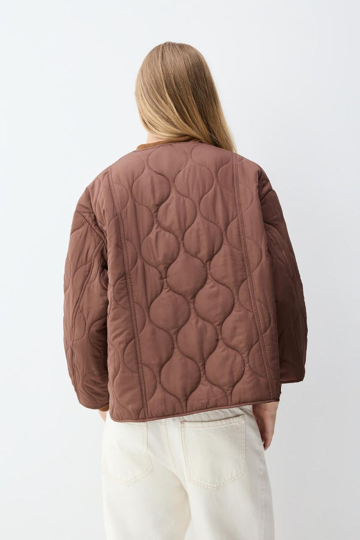 SIMPLE QUILTED JACKET
