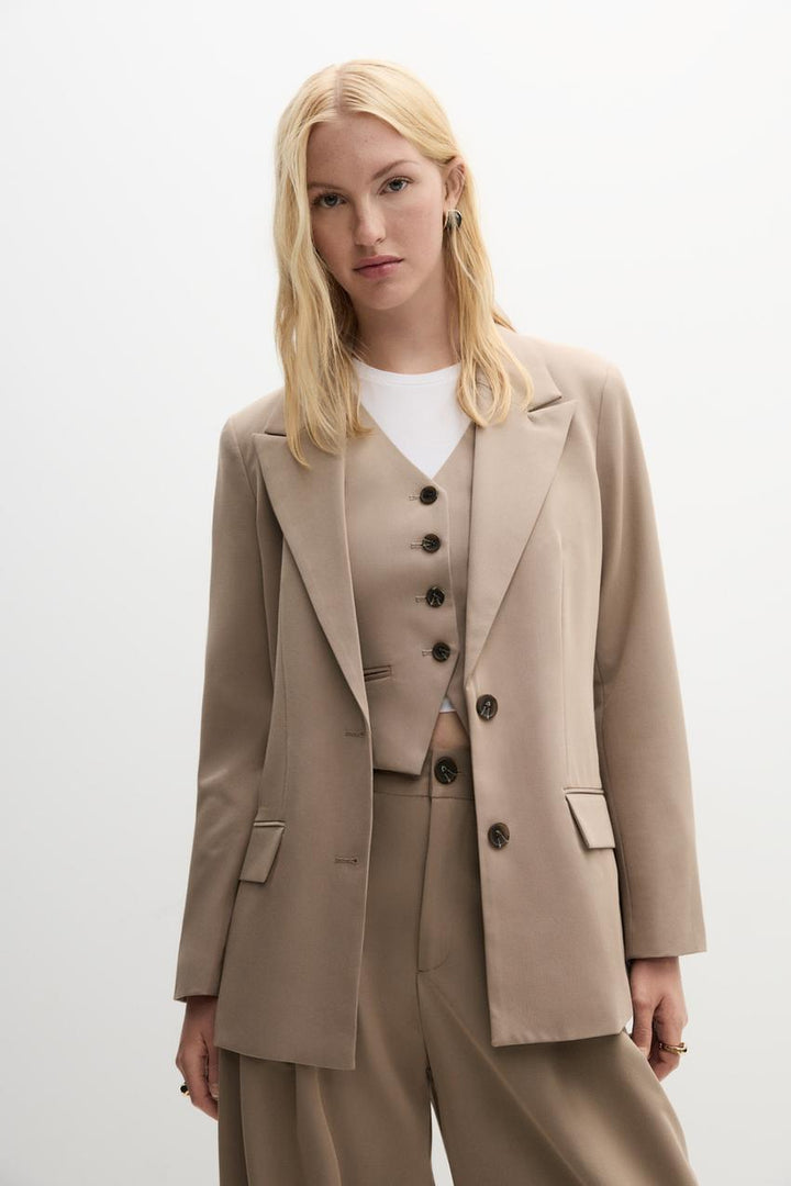 OVERSIZE SUIT BLAZER