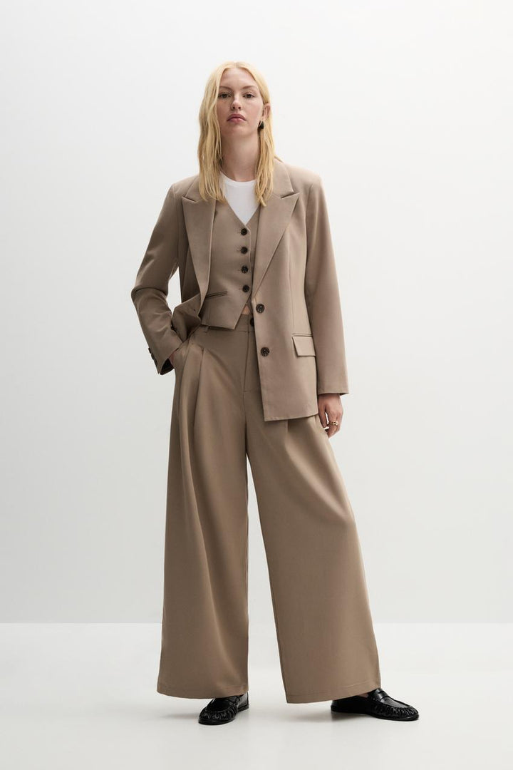 OVERSIZE SUIT BLAZER