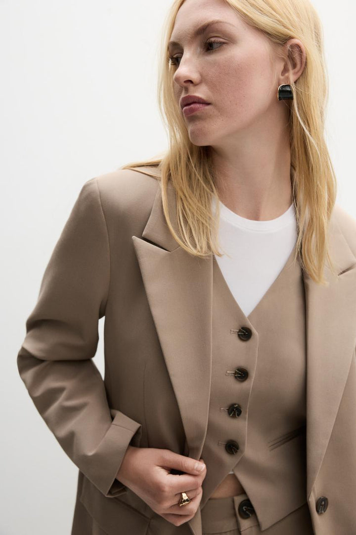 OVERSIZE SUIT BLAZER