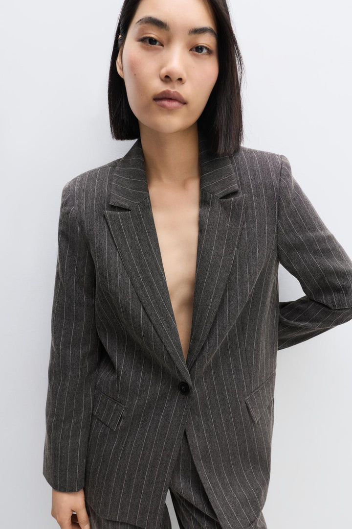 PINSTRIPE BLAZER