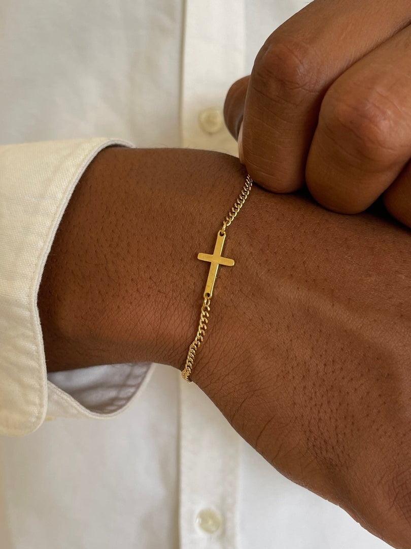 CROSS BRACELET | 18K GOLD