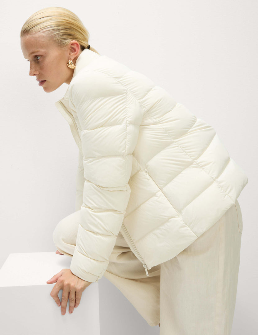 LIGHTWEIGHT PUFFER JACKET
