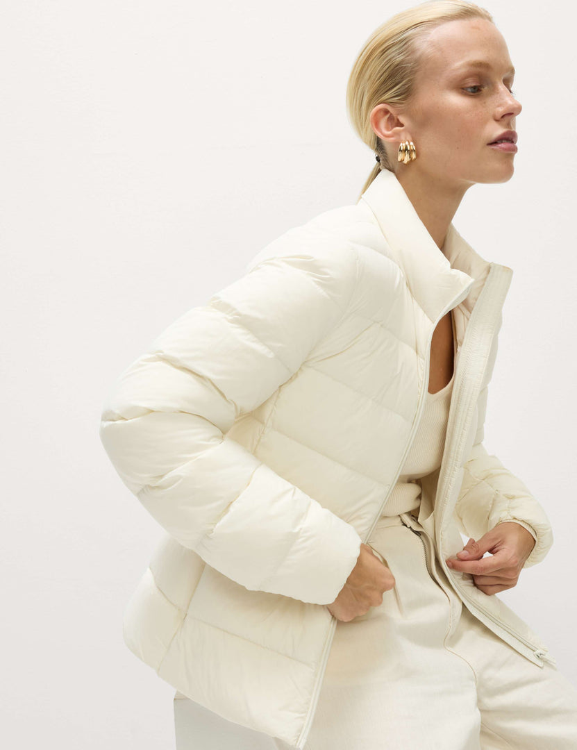 LIGHTWEIGHT PUFFER JACKET