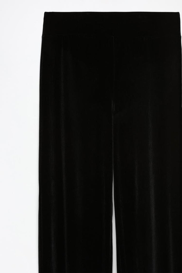 Detailed view focusing on the craftsmanship and premium velvet material for a sophisticated touch.