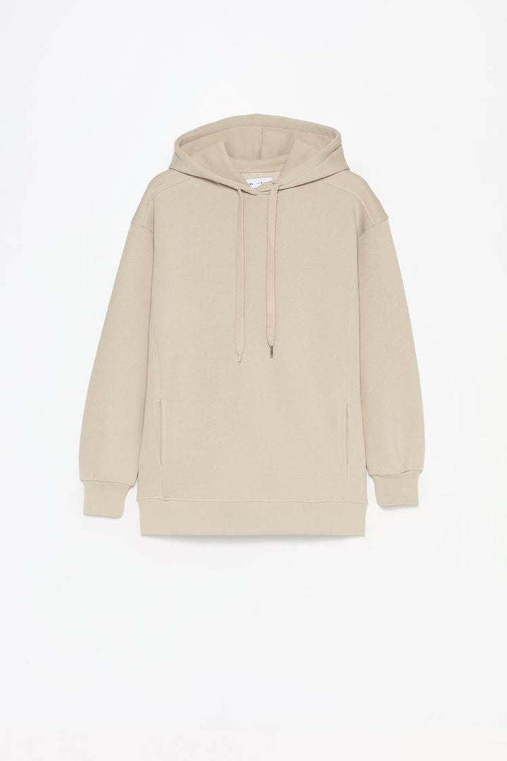 Beige oversized plush sweatshirt for women

