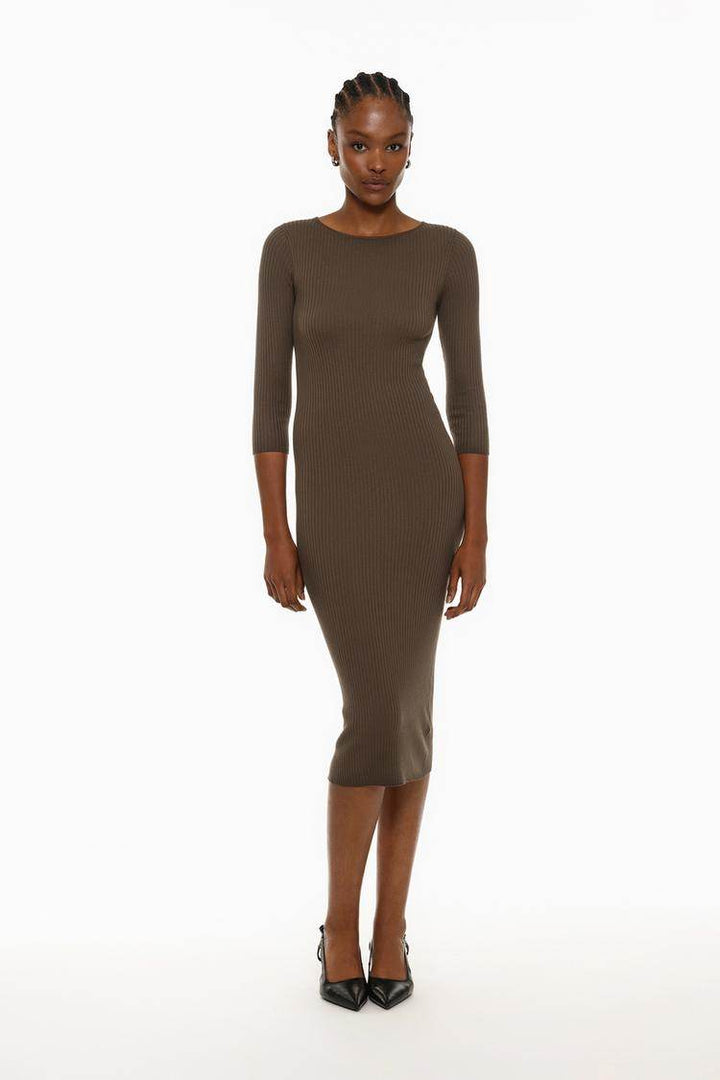Front view of a women's brown ribbed midi dress

