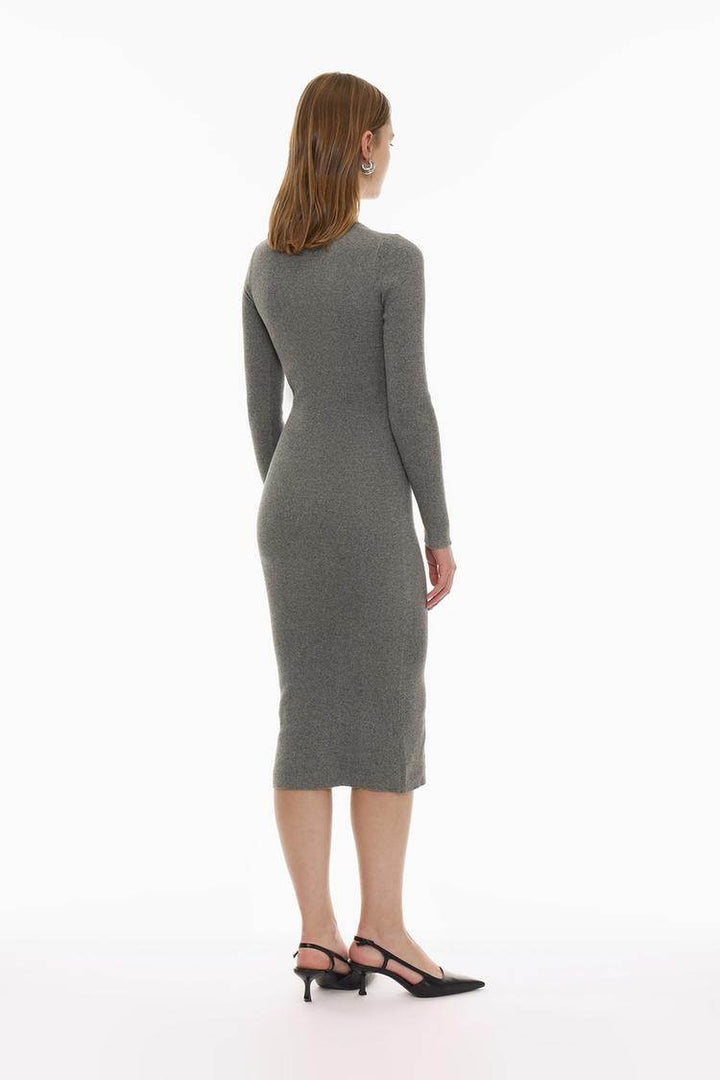 Back view of the women's grey knit midi dress

