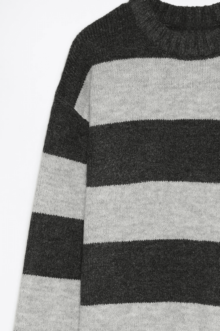 Grey long soft sweater for women

