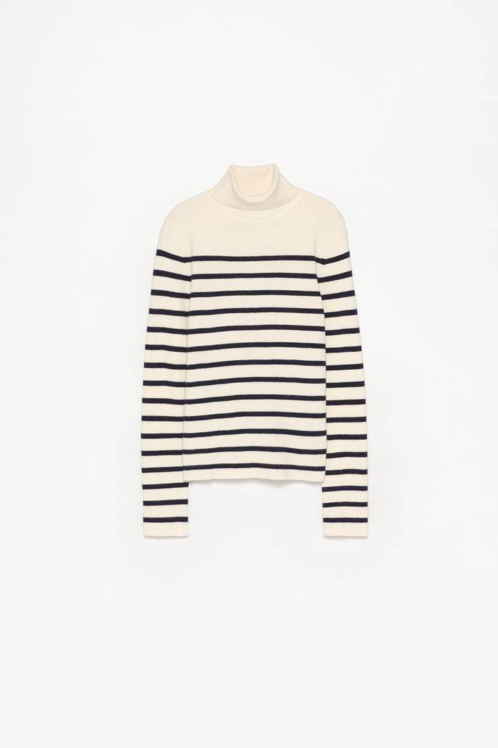 White turtleneck sweater for women

